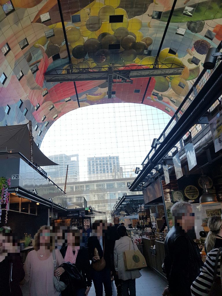 ロッテルダムのマルクトホールの内部