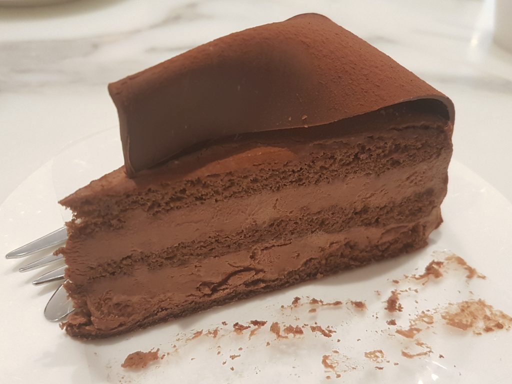 ショコラトリポンパドールのチョコレートケーキ