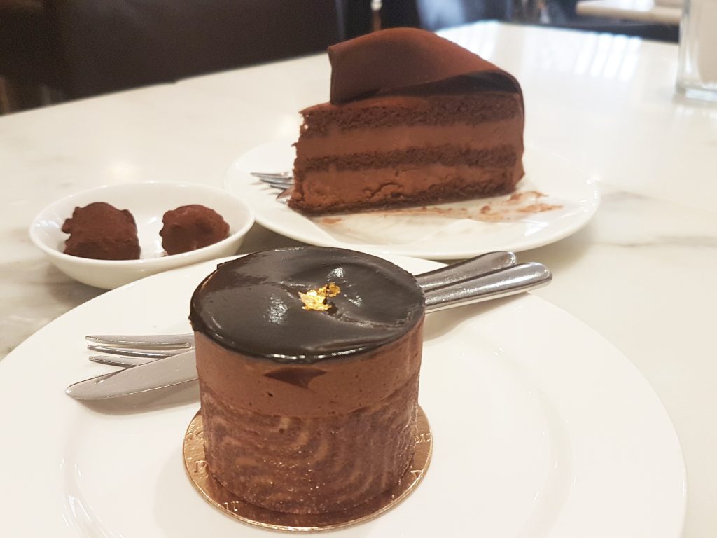 パティスリーポンパドールのチョコレートケーキ