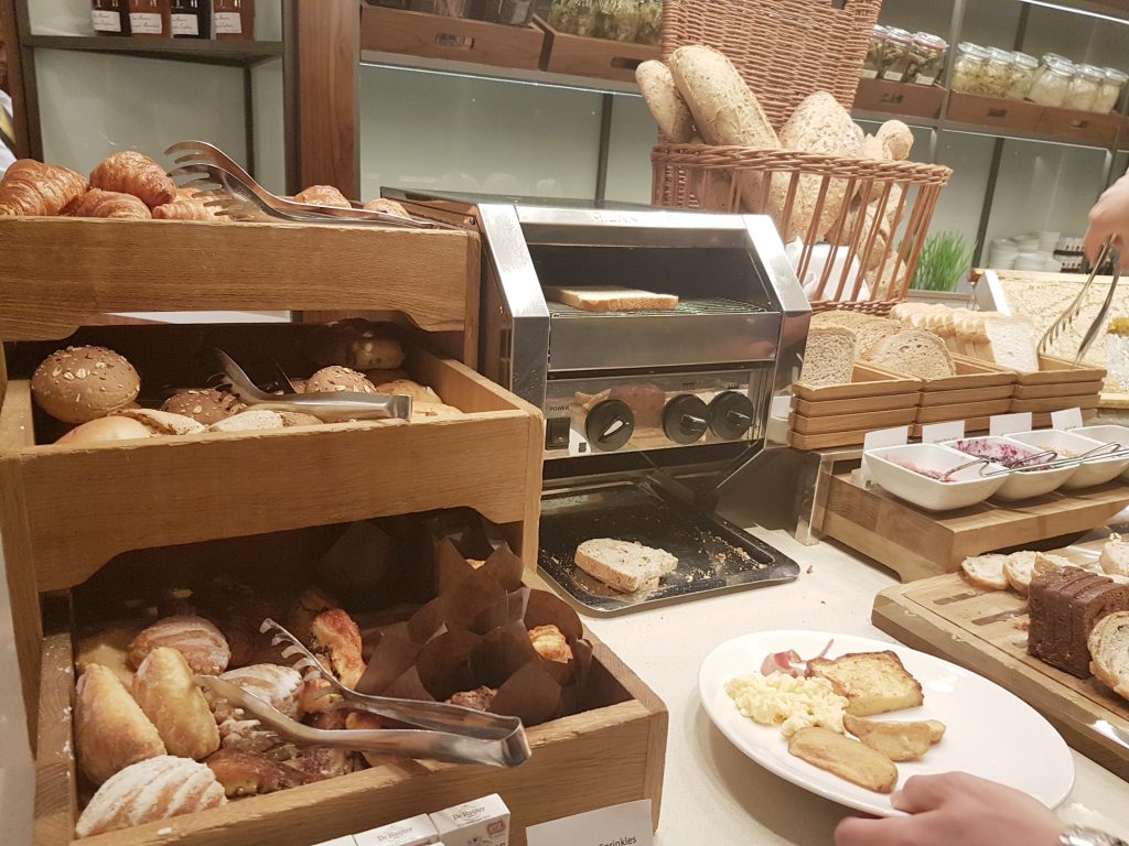 ホテルオークラアムステルダムの朝食パン