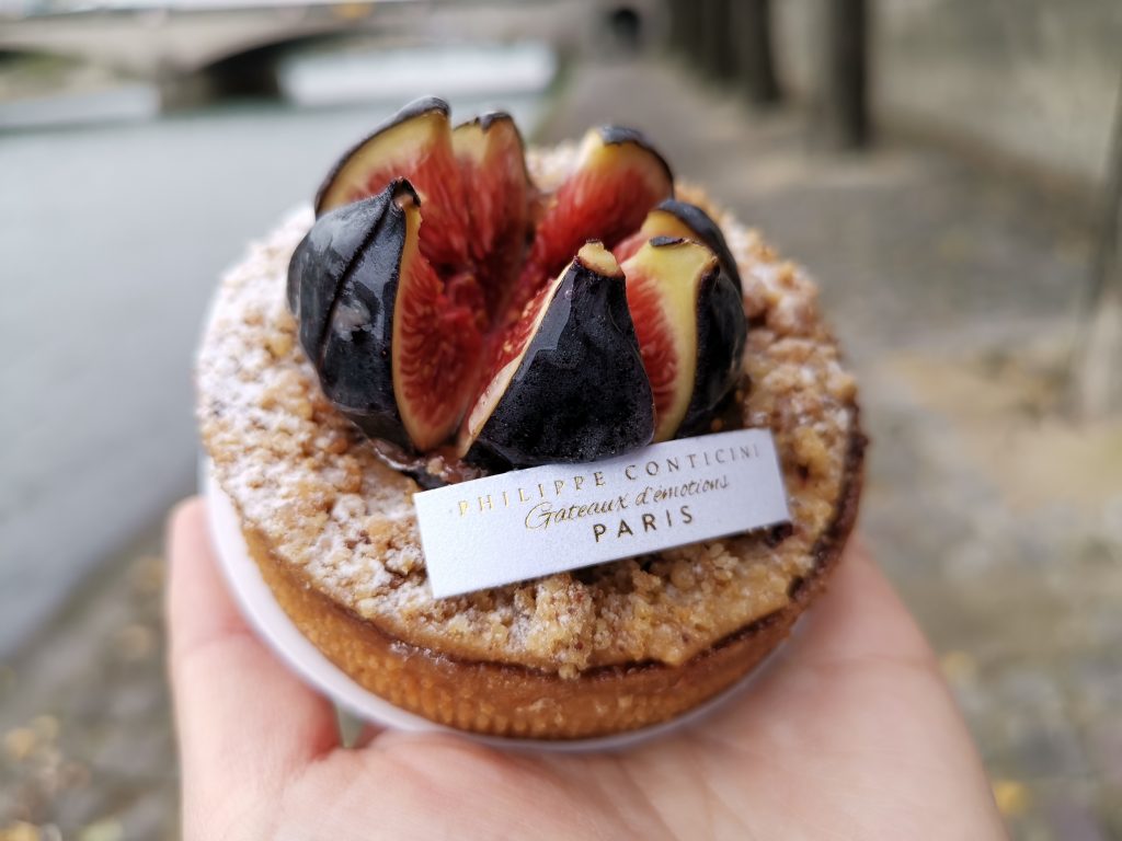 パリの美味しいケーキ屋さんのいちじくタルト