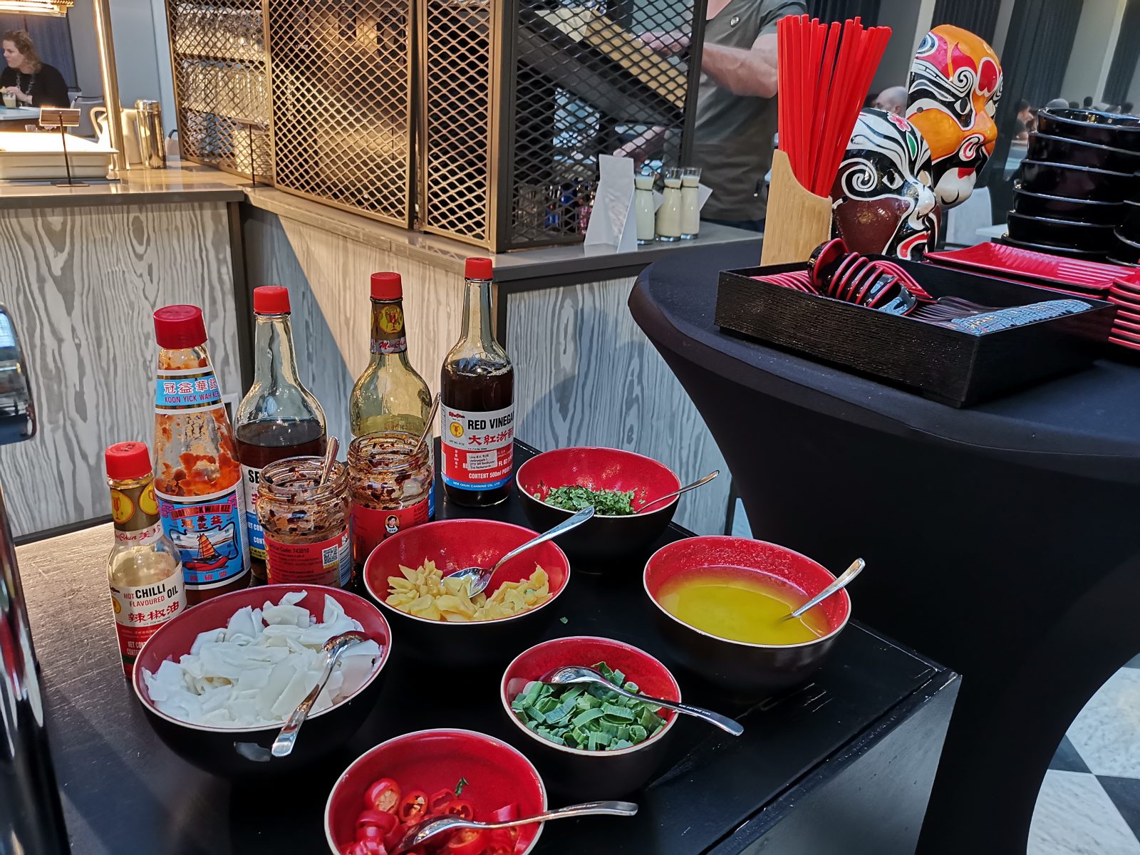 NH コレクション アムステルダム グランド ホテル クラスナポルスキーの朝食(中華の調味料)